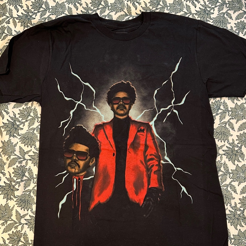 The Weeknd after hours tour t shirt size S